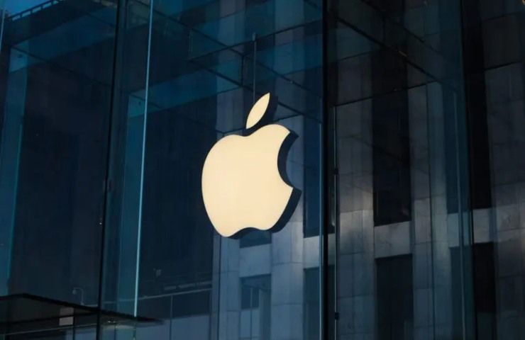Apple Apple