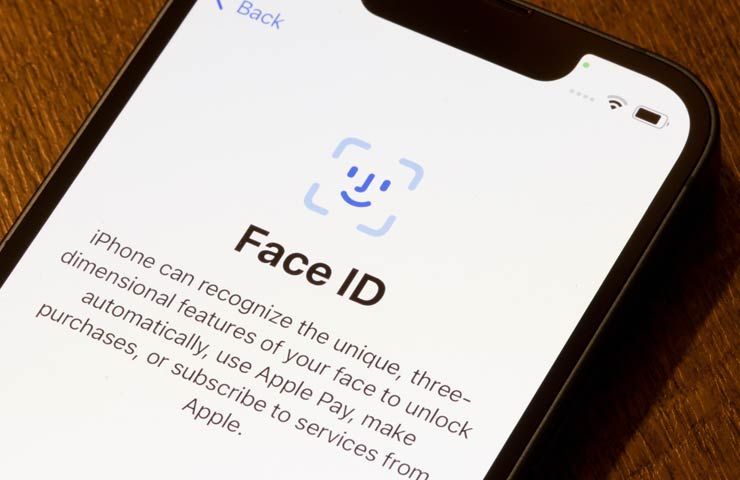Apple Face ID su iPhone
