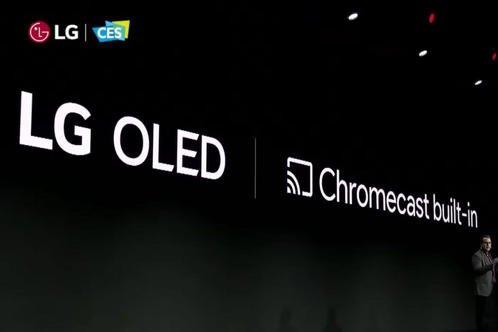 Erik Kay sul palco della conferenza stampa di LG al CES 2024