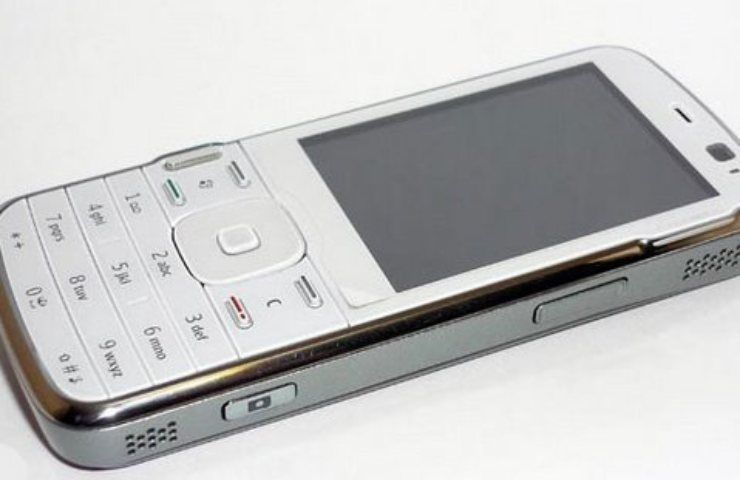 Nokia N79 caratteristiche 