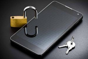 smartphone sicurezza lucchetto e chiavi privacy