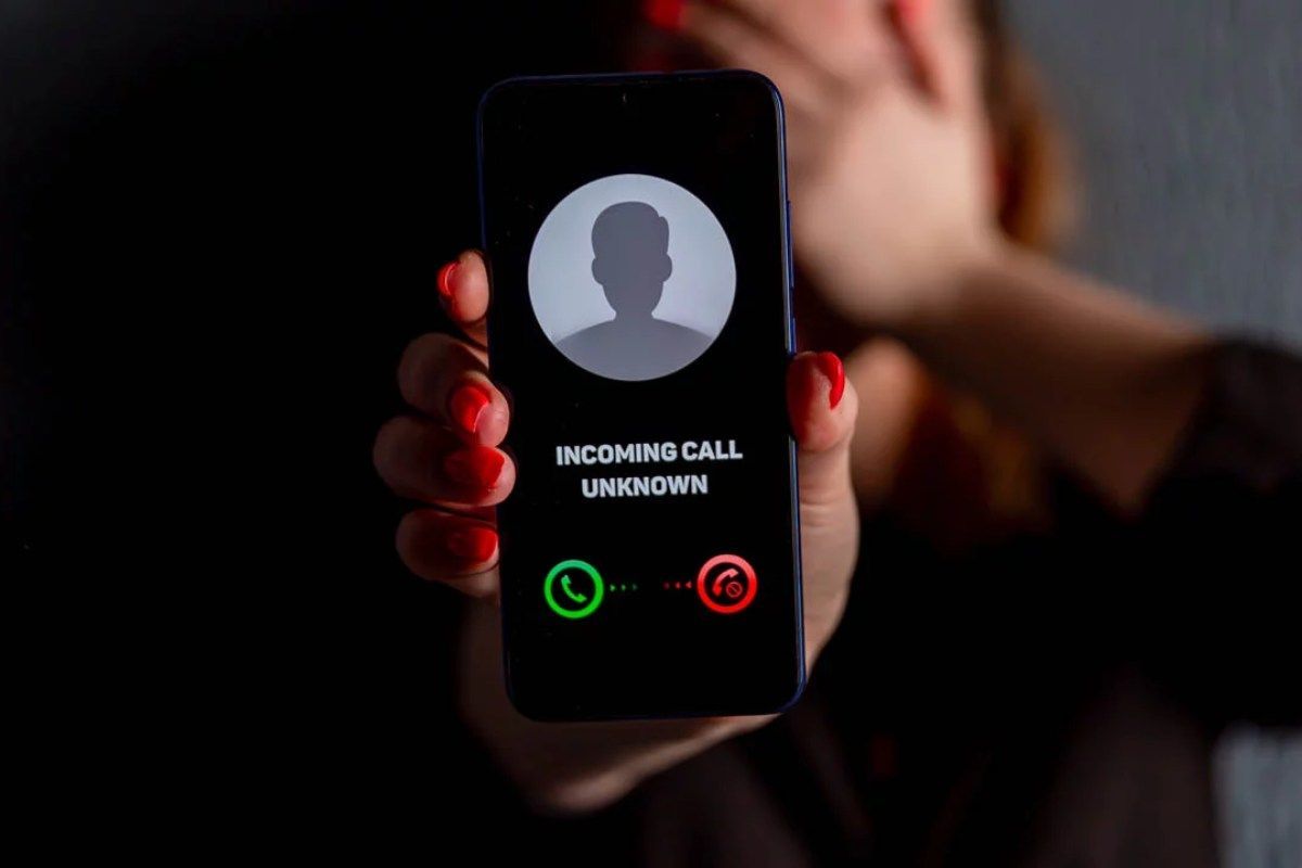 Do you often receive anonymous and unwanted calls?  How to report everything