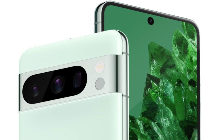 Google Pixel 8 Pro nella colorazione verde menta