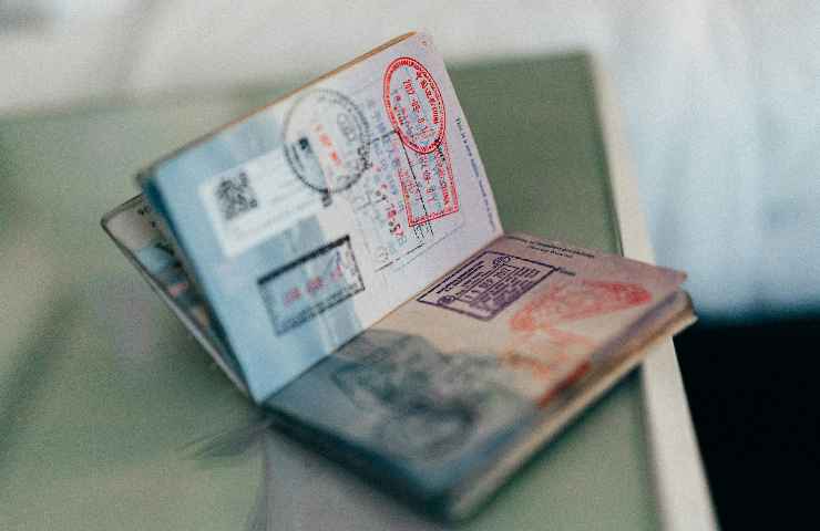 Passaporto con timbri