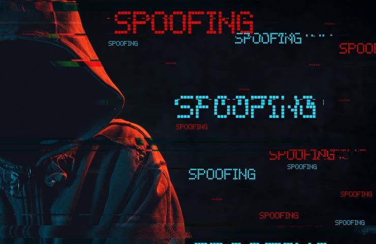 Concetto di spoofing con persona incappucciata senza volto