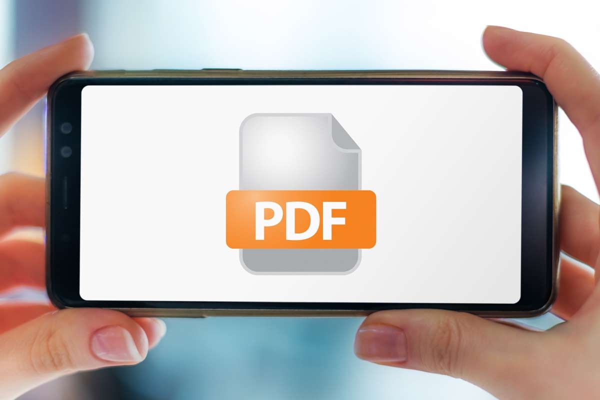 smartphone con icona pdf sullo schermo