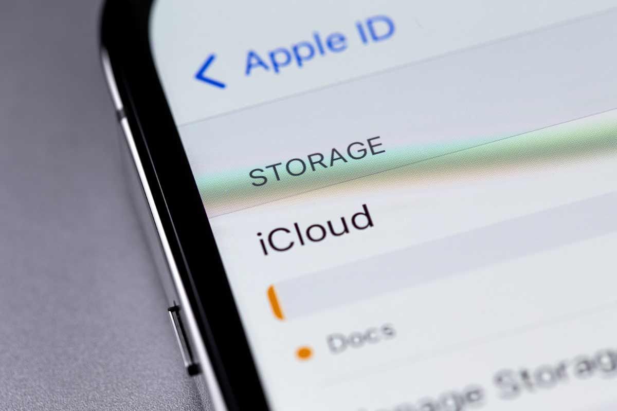 Apple ID - schermata cloud su iPhone