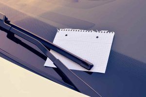 Foglio sul parabrezza