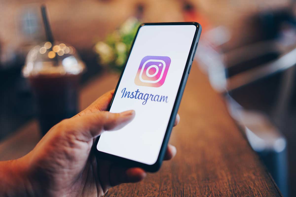 Instagram logo su schermo smartphone