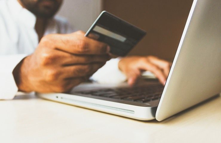 Shopping online senza carta di credito