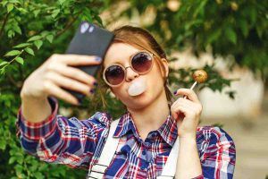 Smartphone e chewing gum