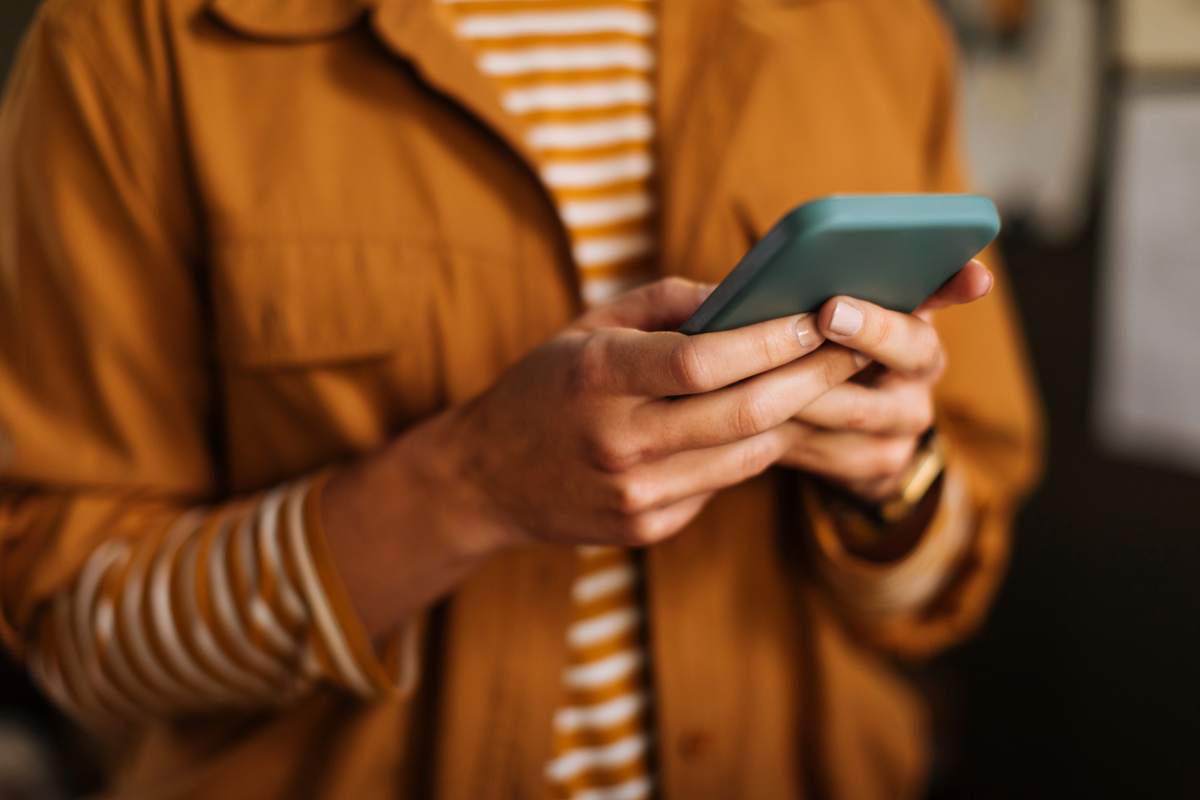 Come togliere lo sfondo nero dal cellulare in pochi passaggi