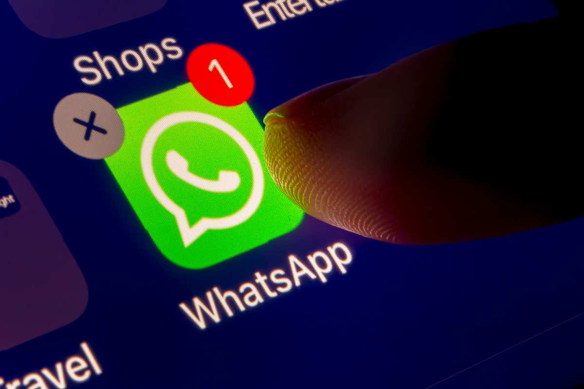  WhatsApp, come leggere i messaggi senza essere scoperti