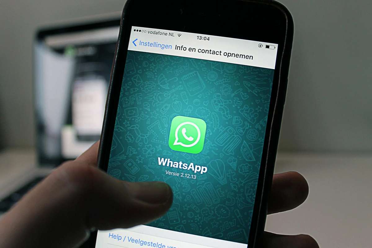 Come evitare di leggere messaggi WhatsApp
