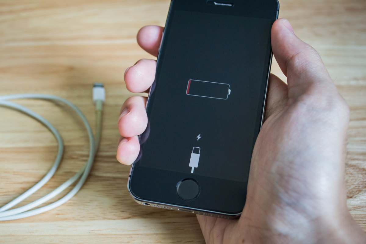 Vuoi risparmiare la batteria dell'iPhone? C'è solo un modo che funziona davvero