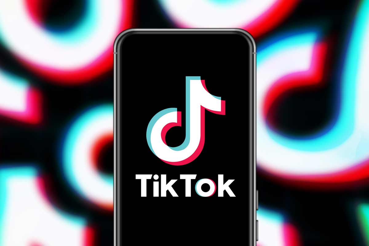 logo tiktok su schermo app