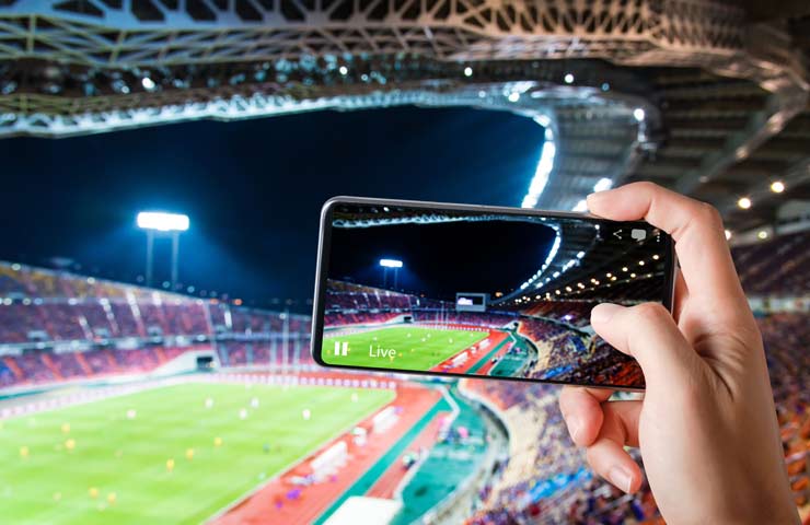 partita di calcio trasmessa in streaming dallo smartphone