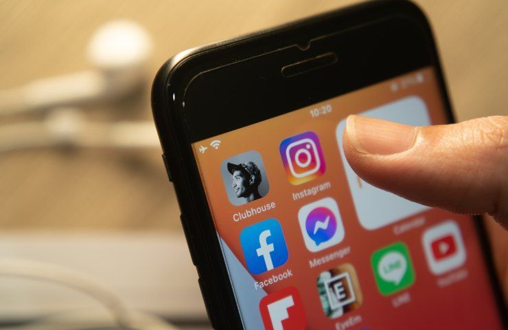 Come sistemare la schermata home dell'iPhone: il trucco che in pochi conoscono