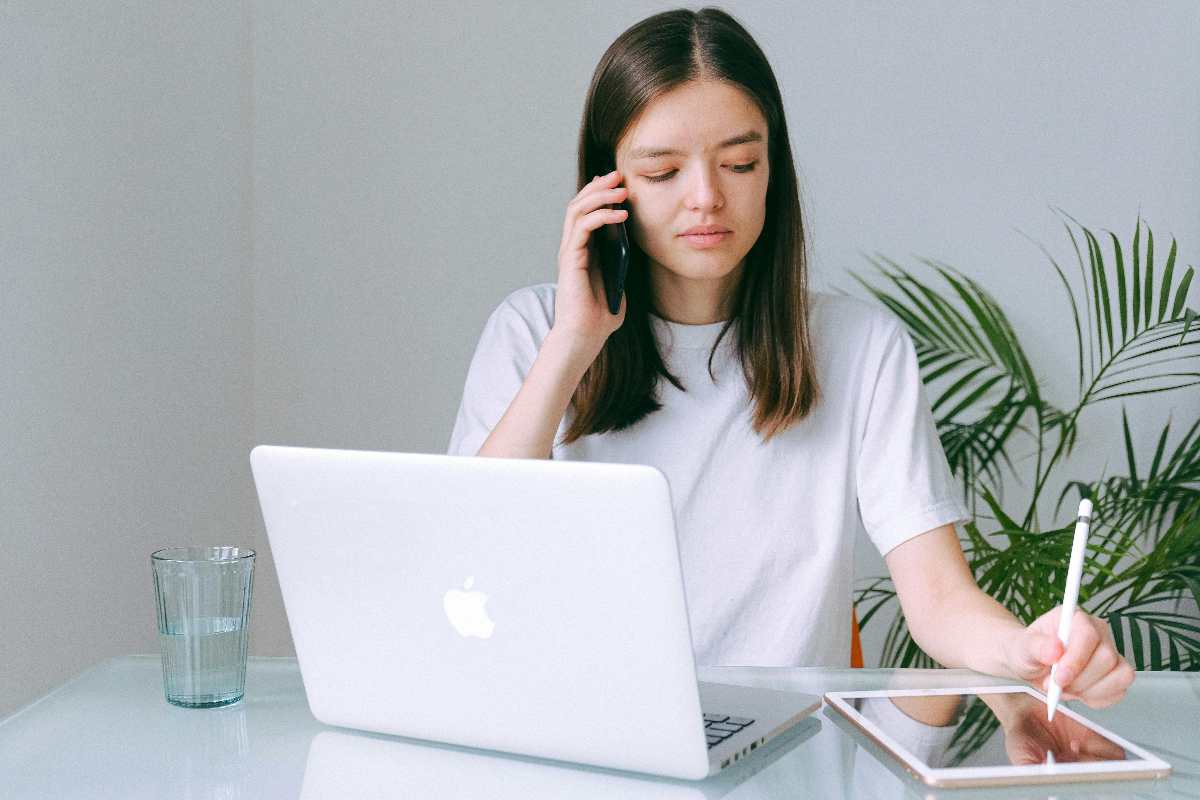 Come simulare rumori in una chiamata telefonica