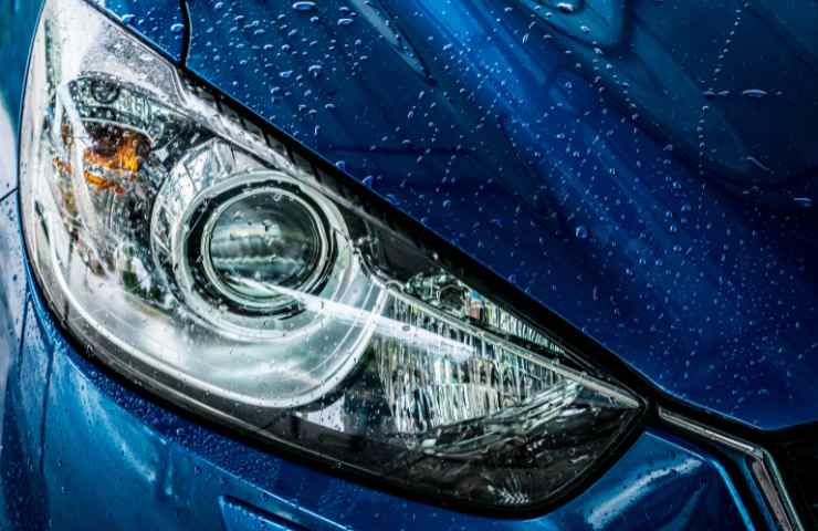 Lavaggio faro con la funzionalità