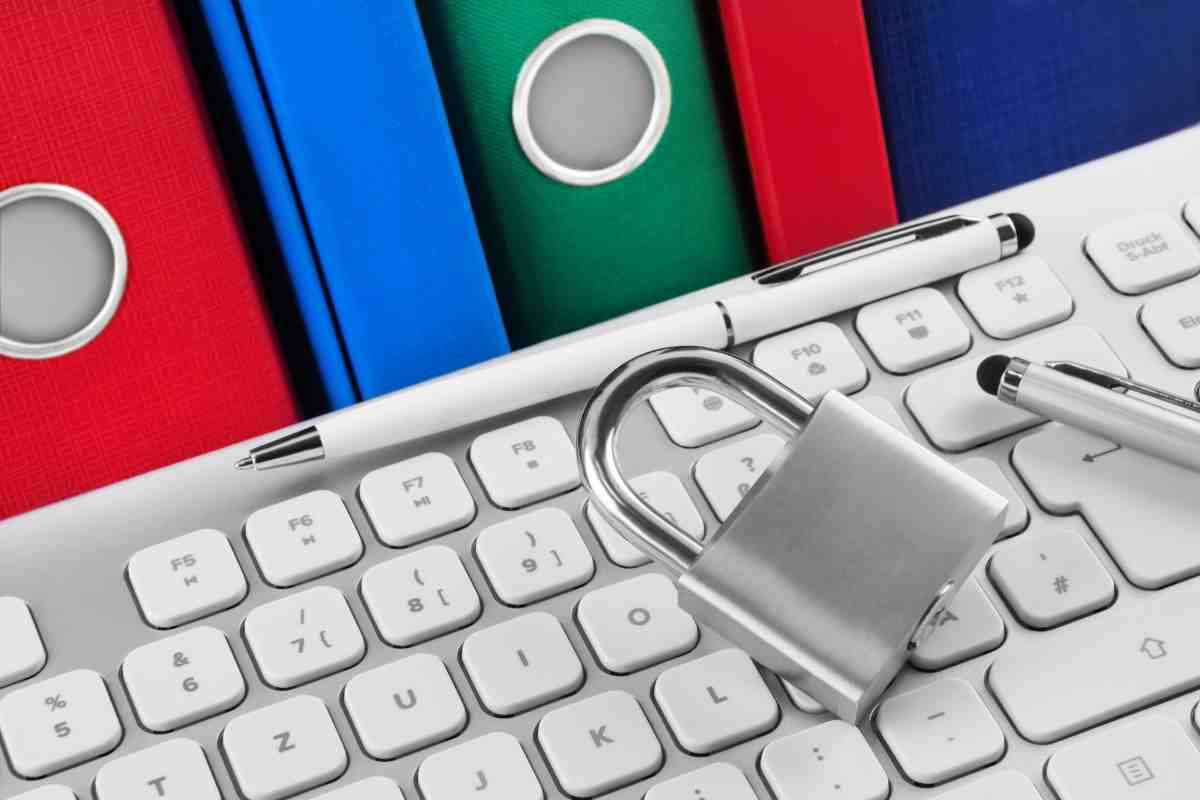 Nascondere cartelle PC come fare