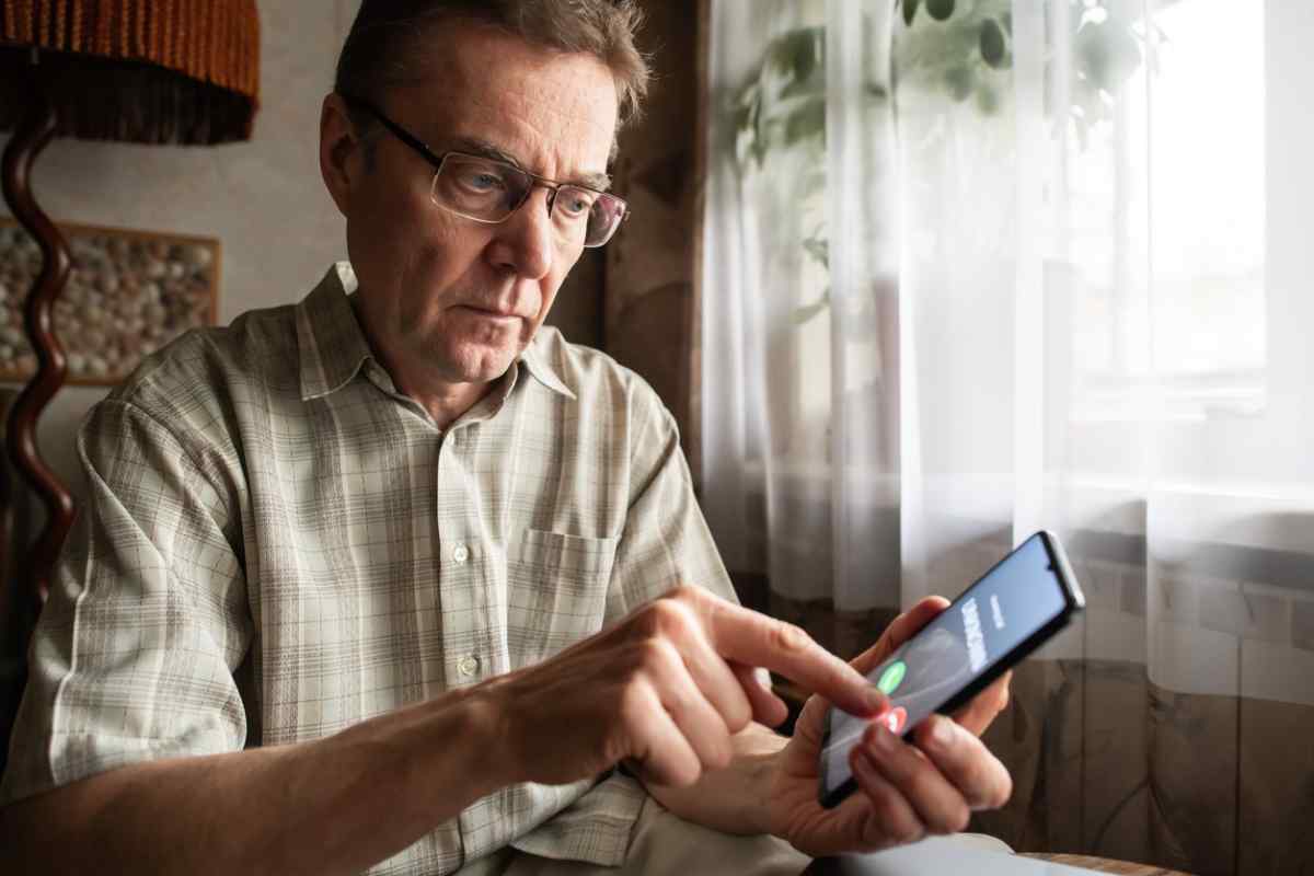 Occhio alla nuova truffa telefonica: arriva la chiamata che spaventa gli utenti