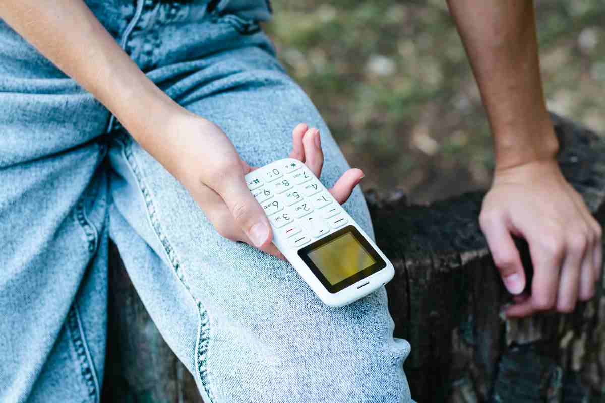 Gli smartphone sono superati: perché in tanti stanno acquistando i dumbphone