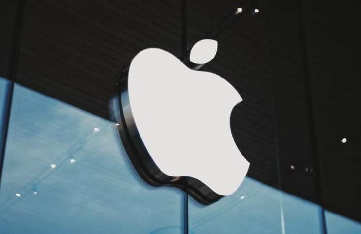 Apple iPhone 16